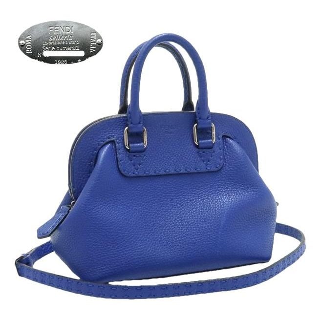 Pocket leather handbag