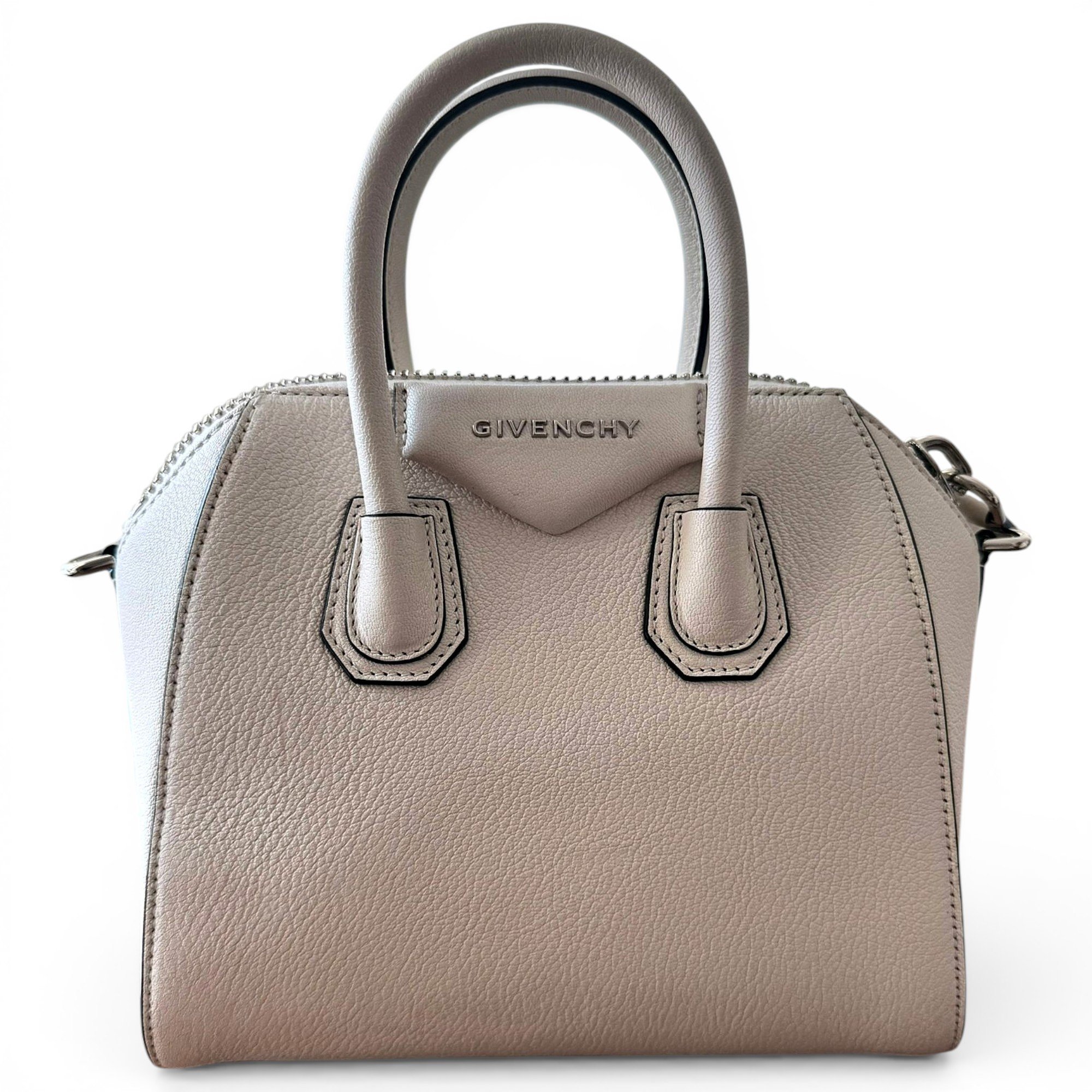 Antigona leather handbag