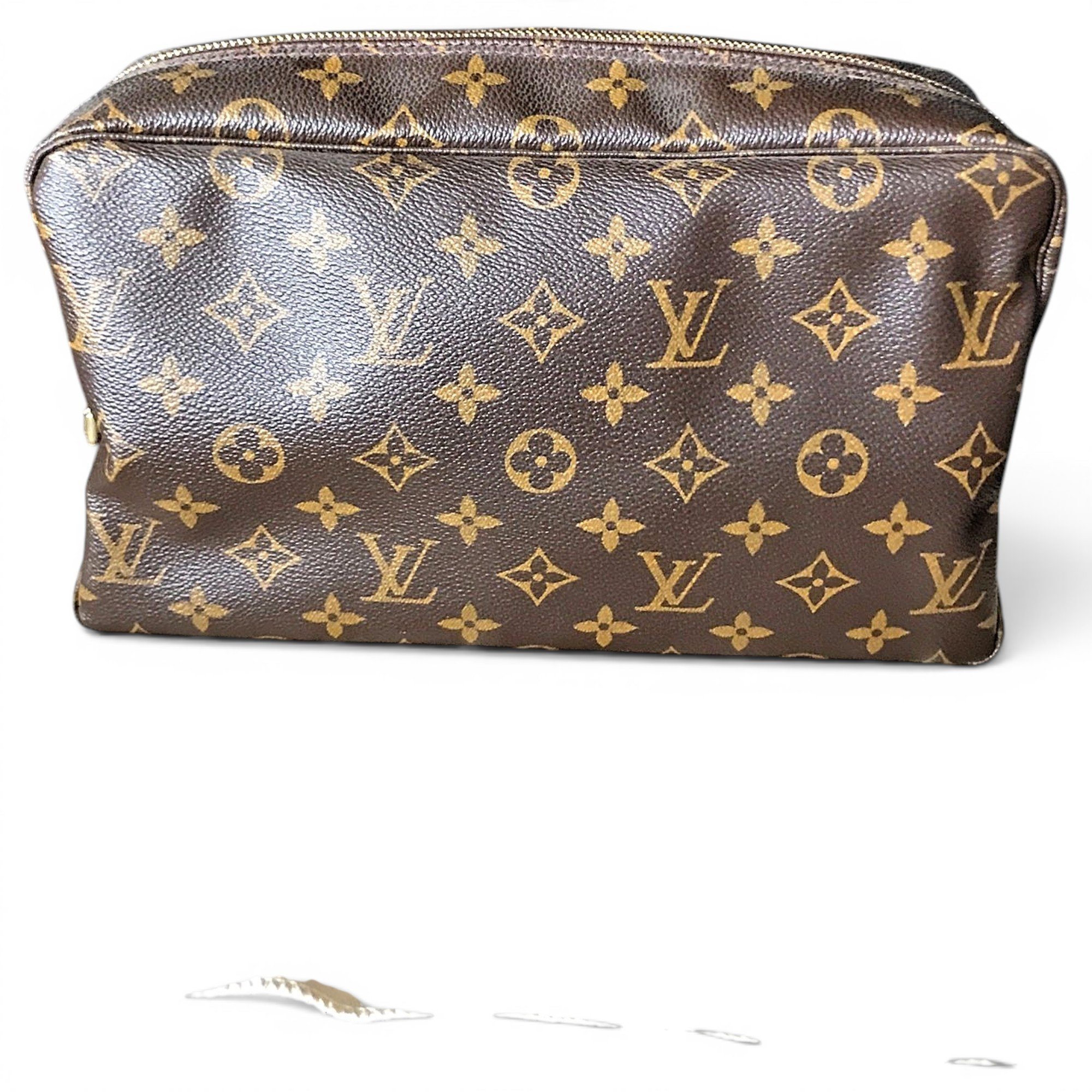 Leather clutch bag