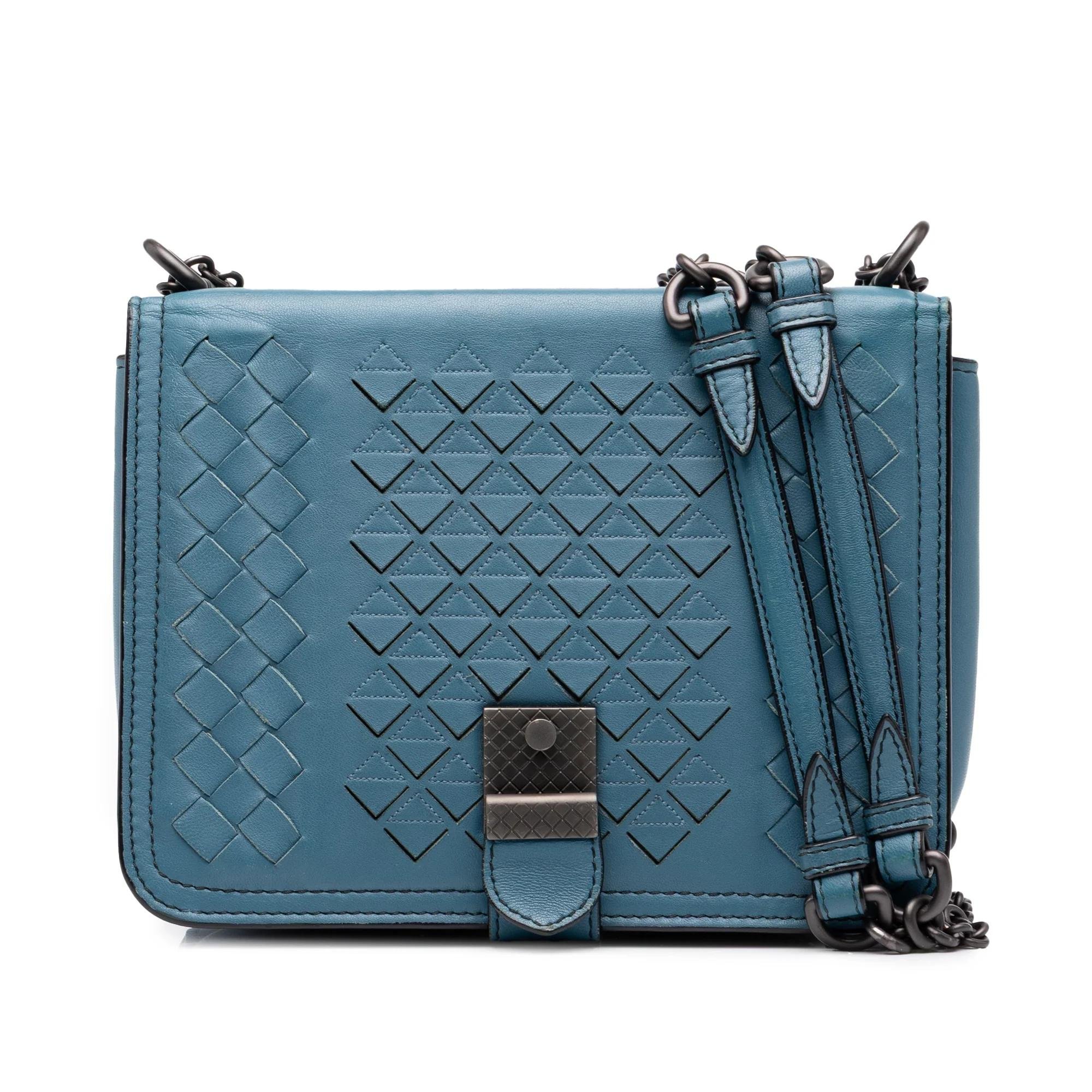Veneta leather handbag