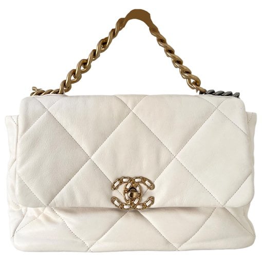 Chanel 19 leather handbag