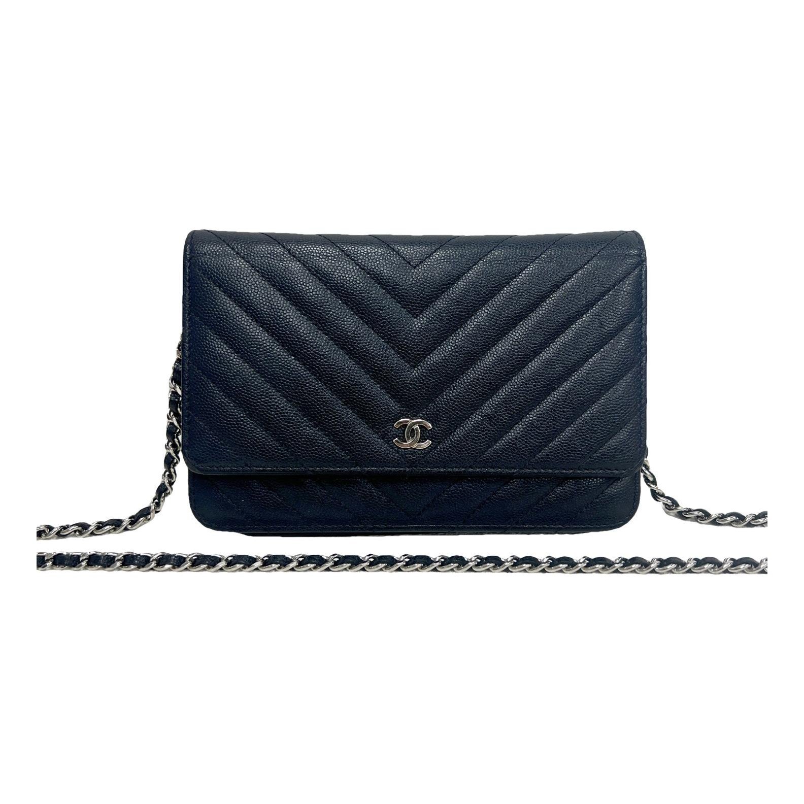 Wallet On Chain Timeless/Classique leather crossbody bag