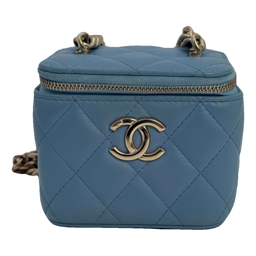 Trendy CC Vanity leather handbag
