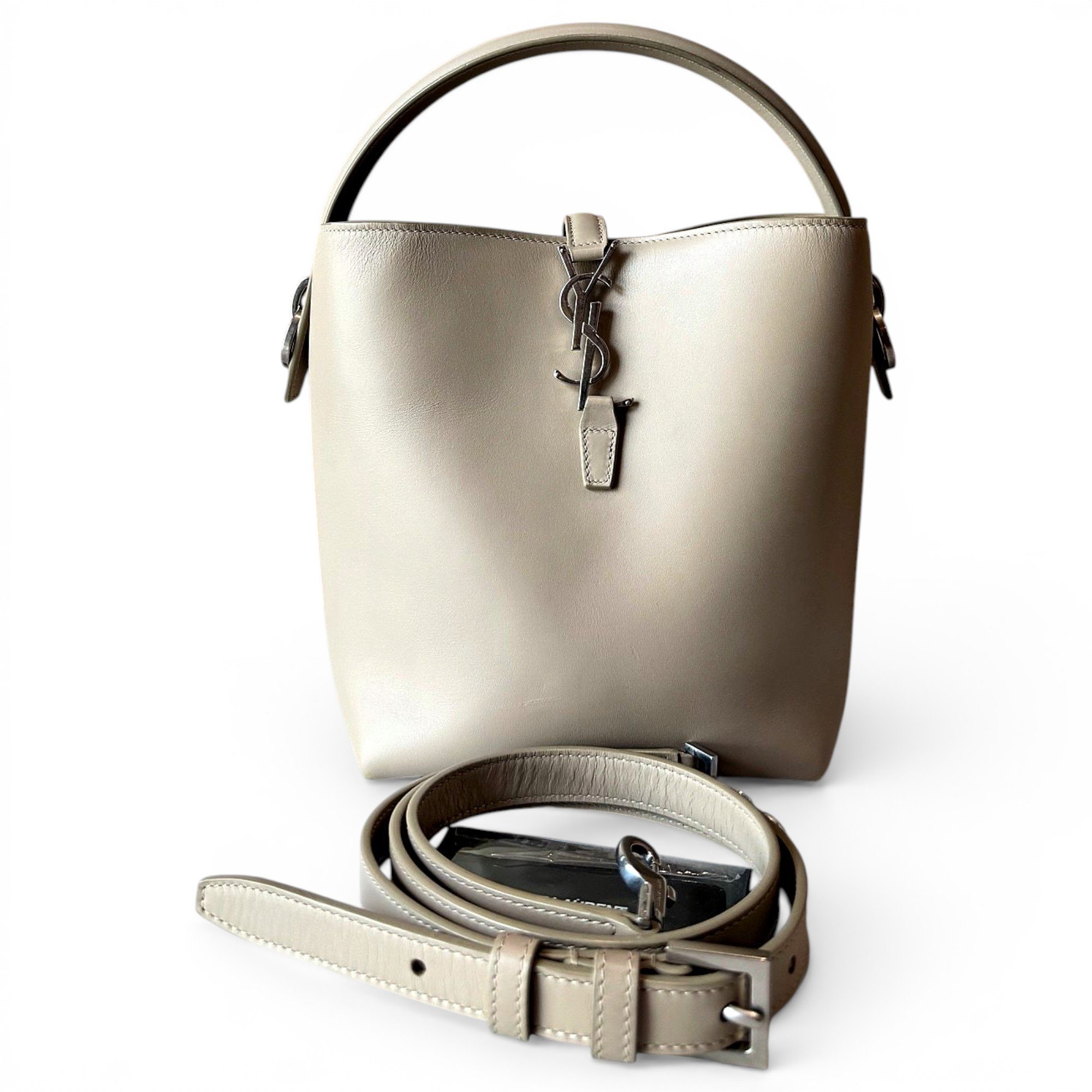 Le 37 leather handbag