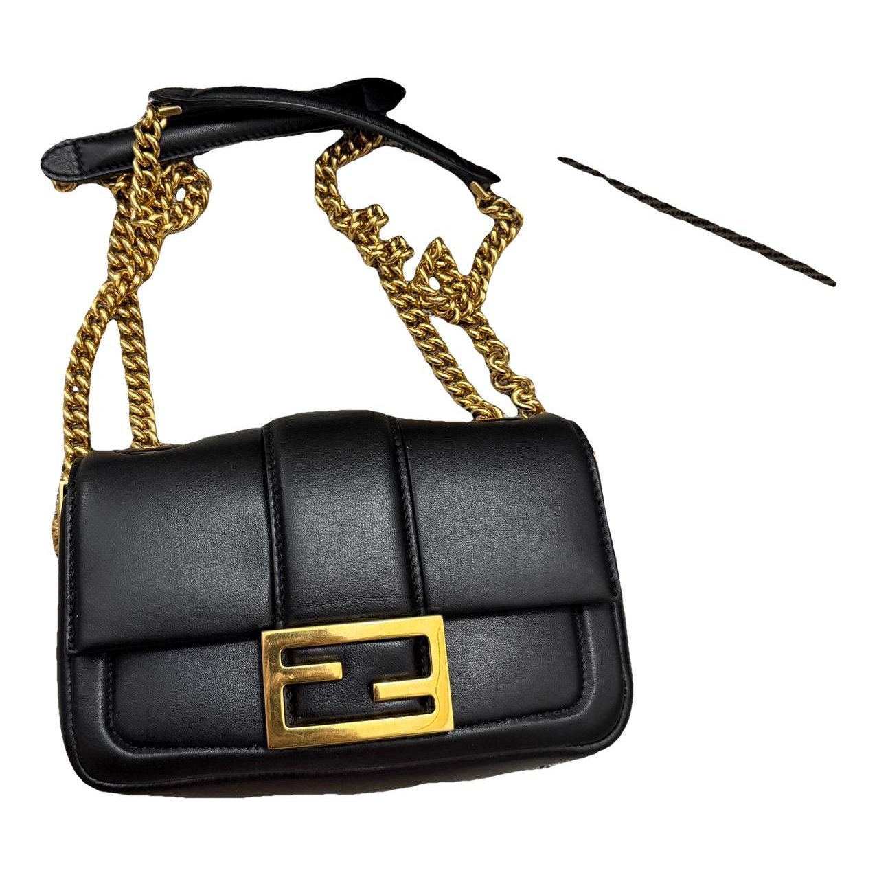 Baguette Chain Midi leather handbag