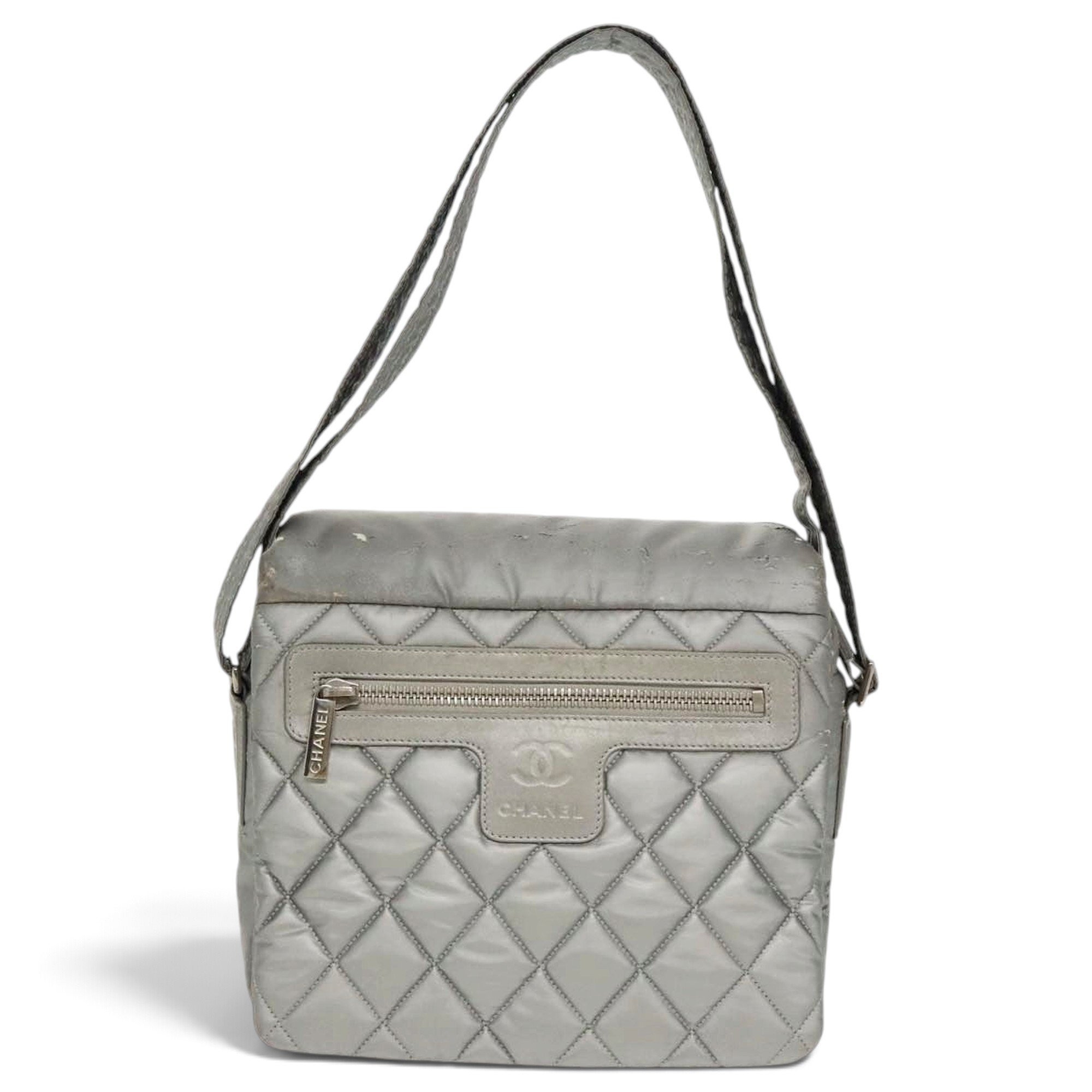 Cocoon leather handbag