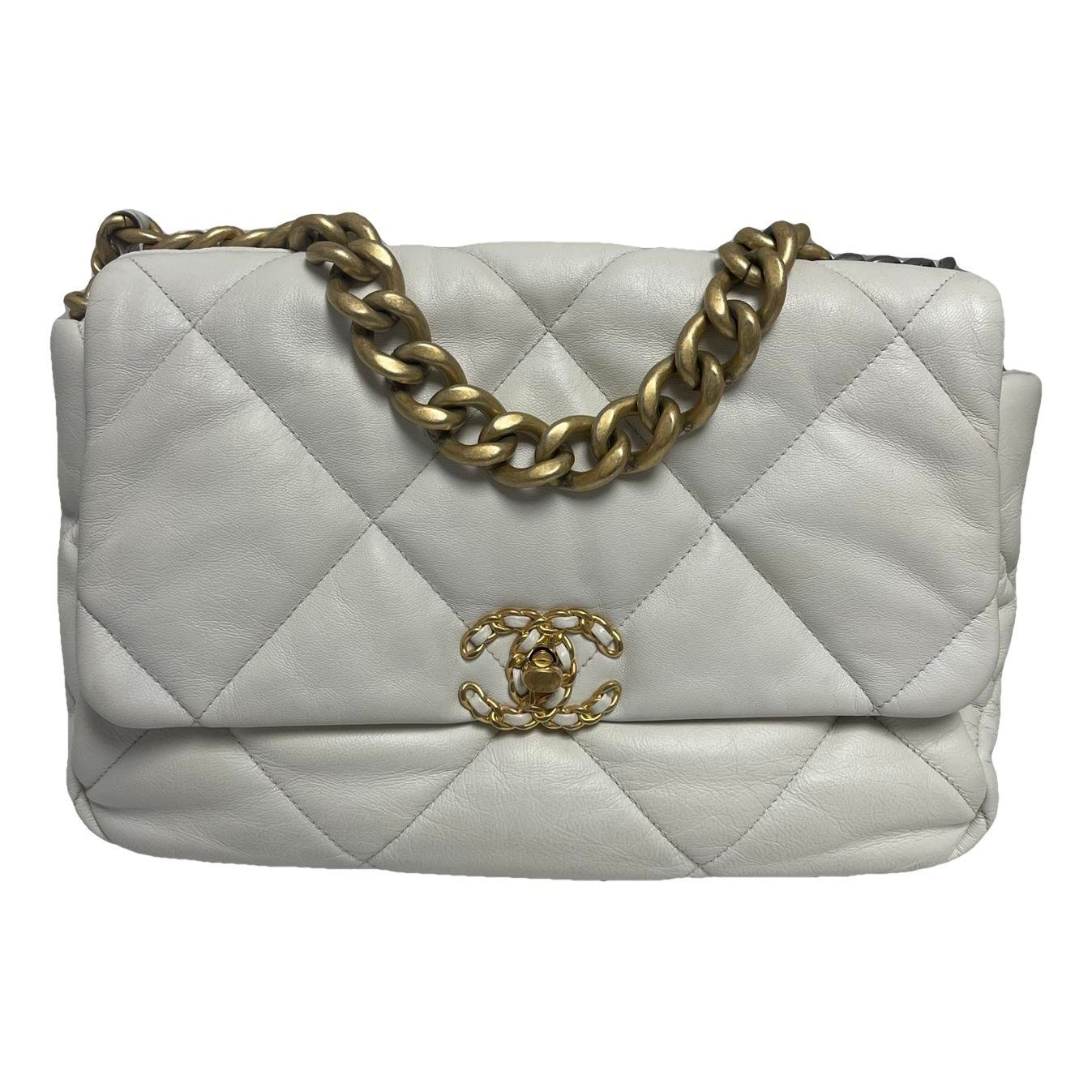 Chanel 19 leather handbag