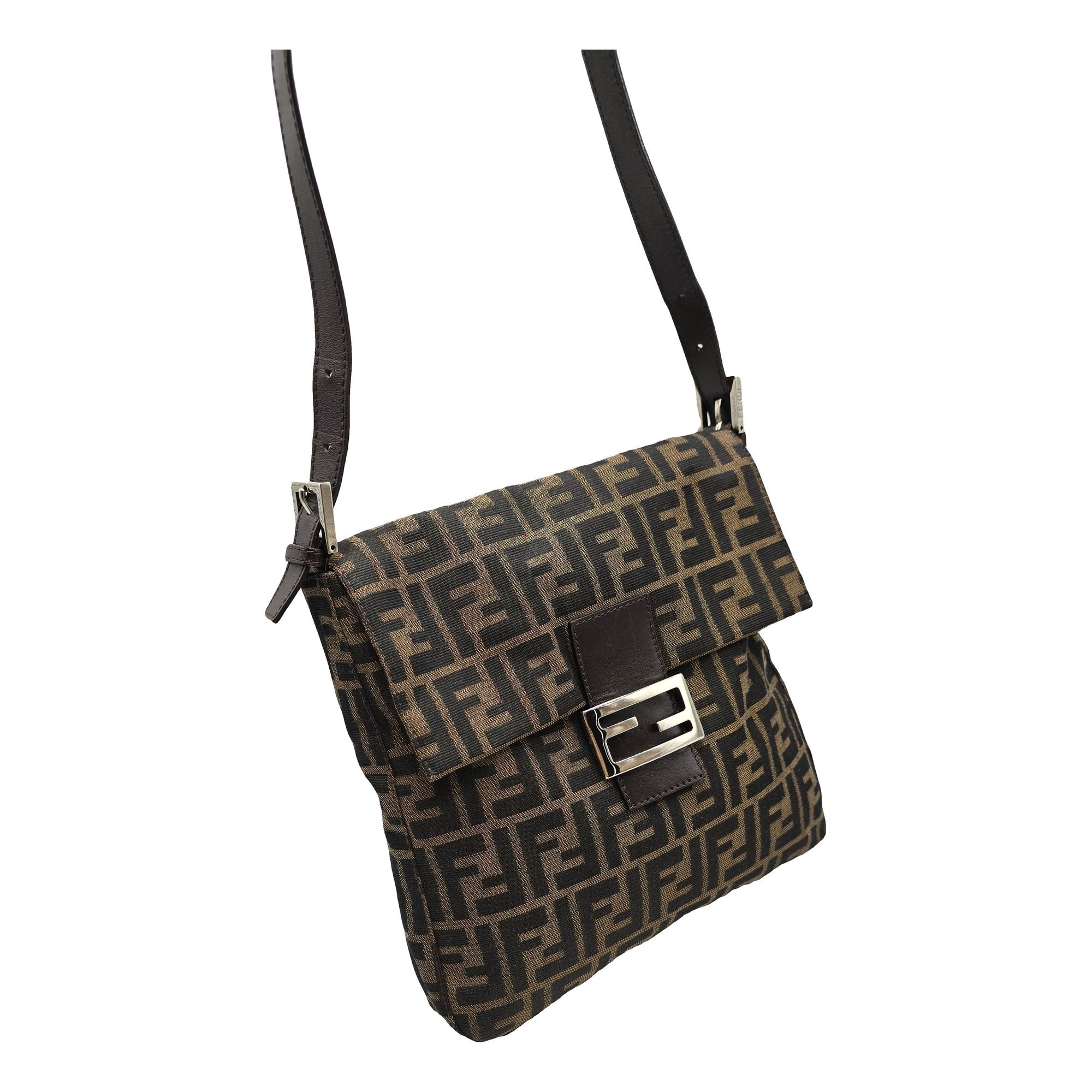 Baguette cloth handbag