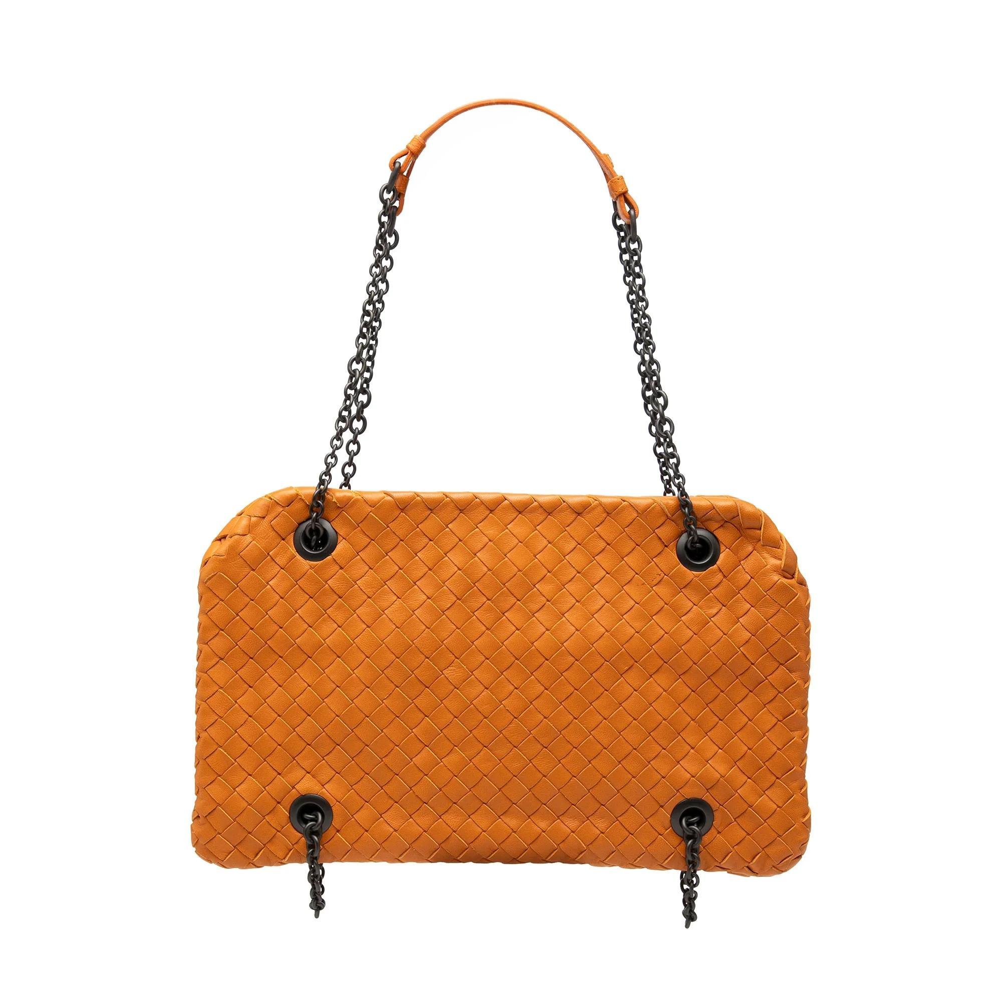 Veneta leather handbag