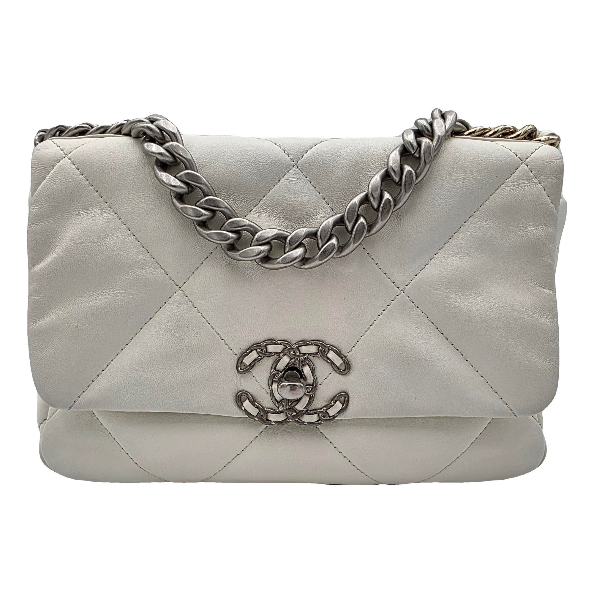 Chanel 19 leather handbag