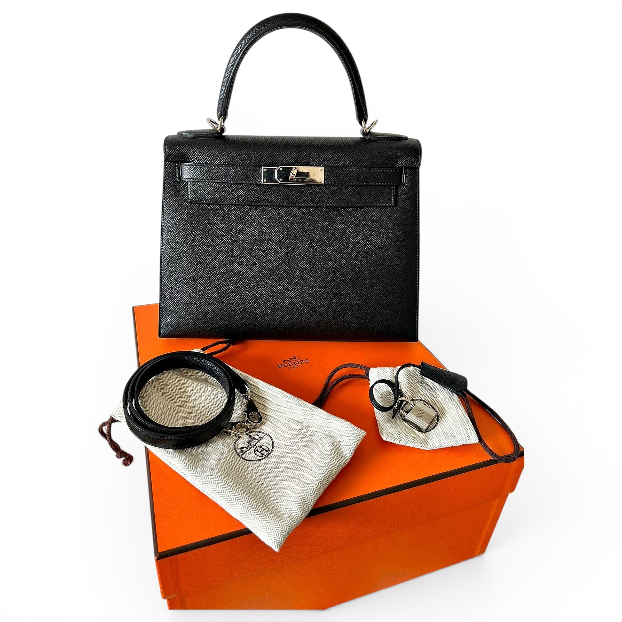 Kelly 28 leather handbag