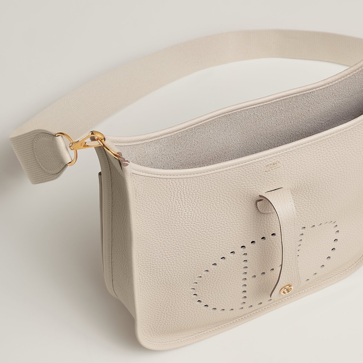 크레 Evelyne III 29 백