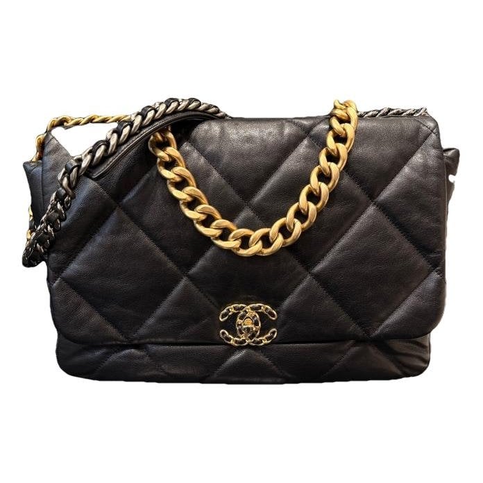 Chanel 19 leather handbag