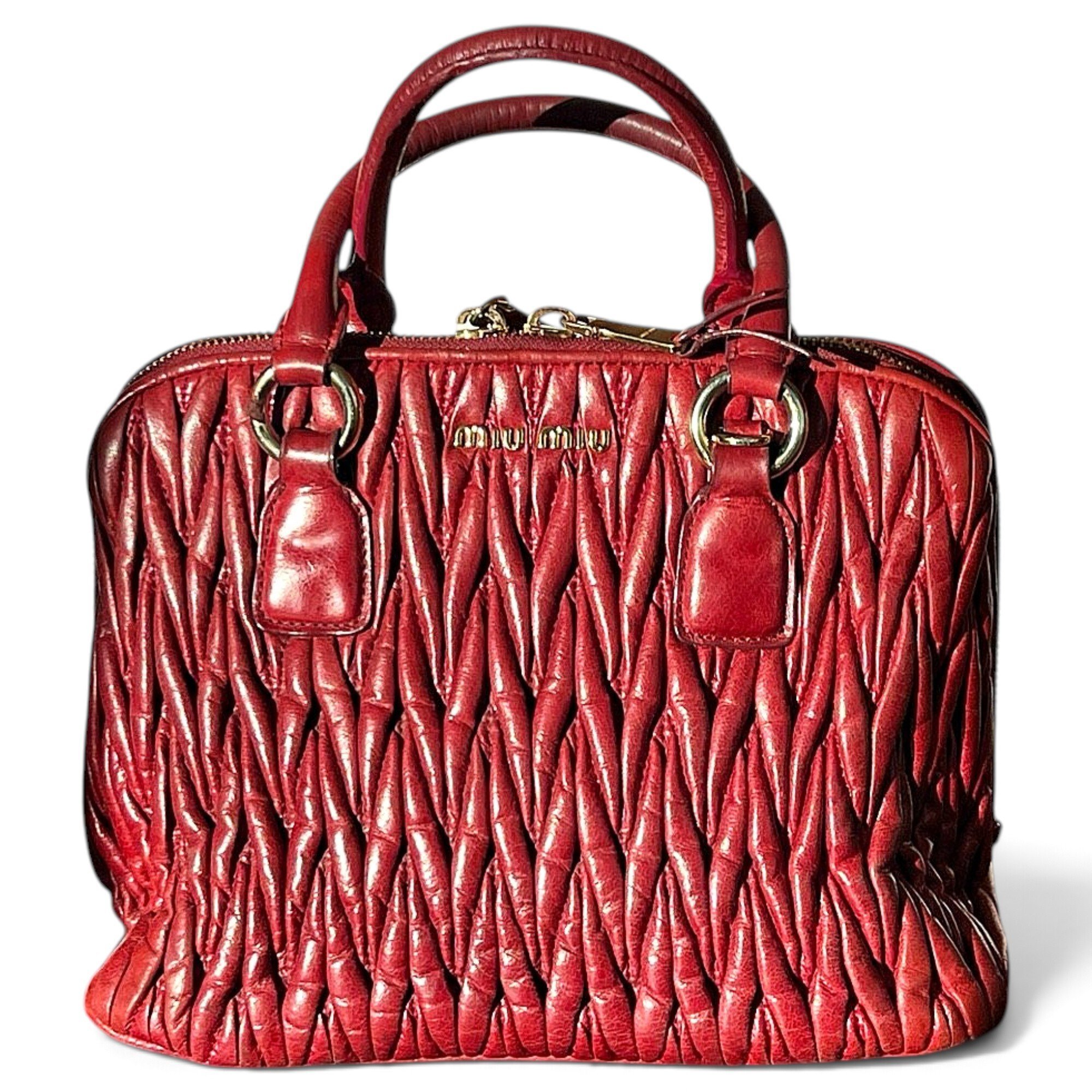 Matelassé leather handbag