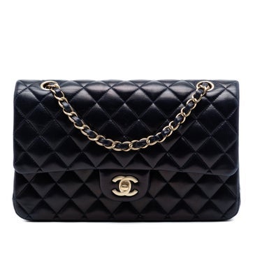 Lambskin Medium Classic Lambskin Double Flap