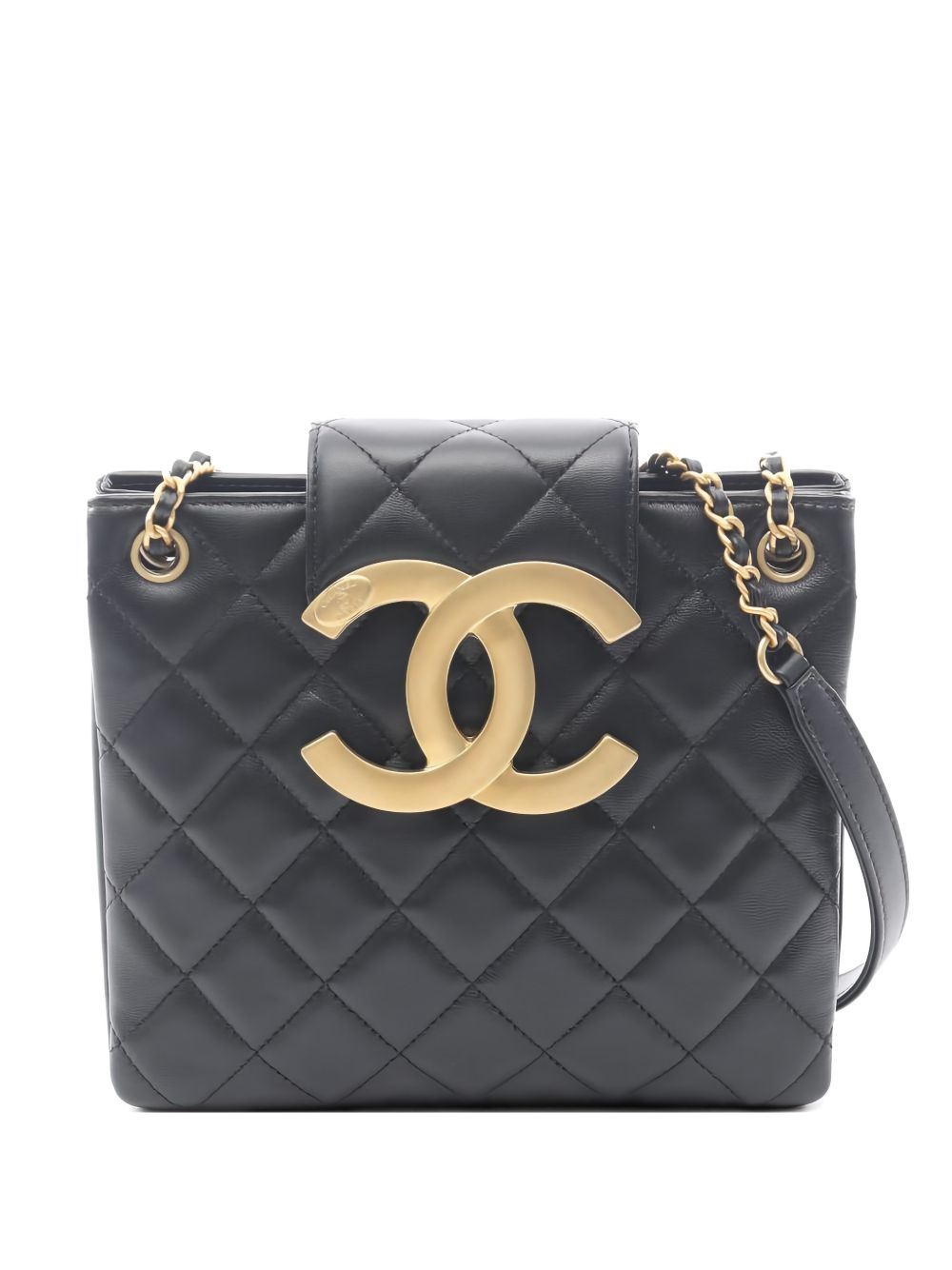 2021 Matelassé shoulder bag