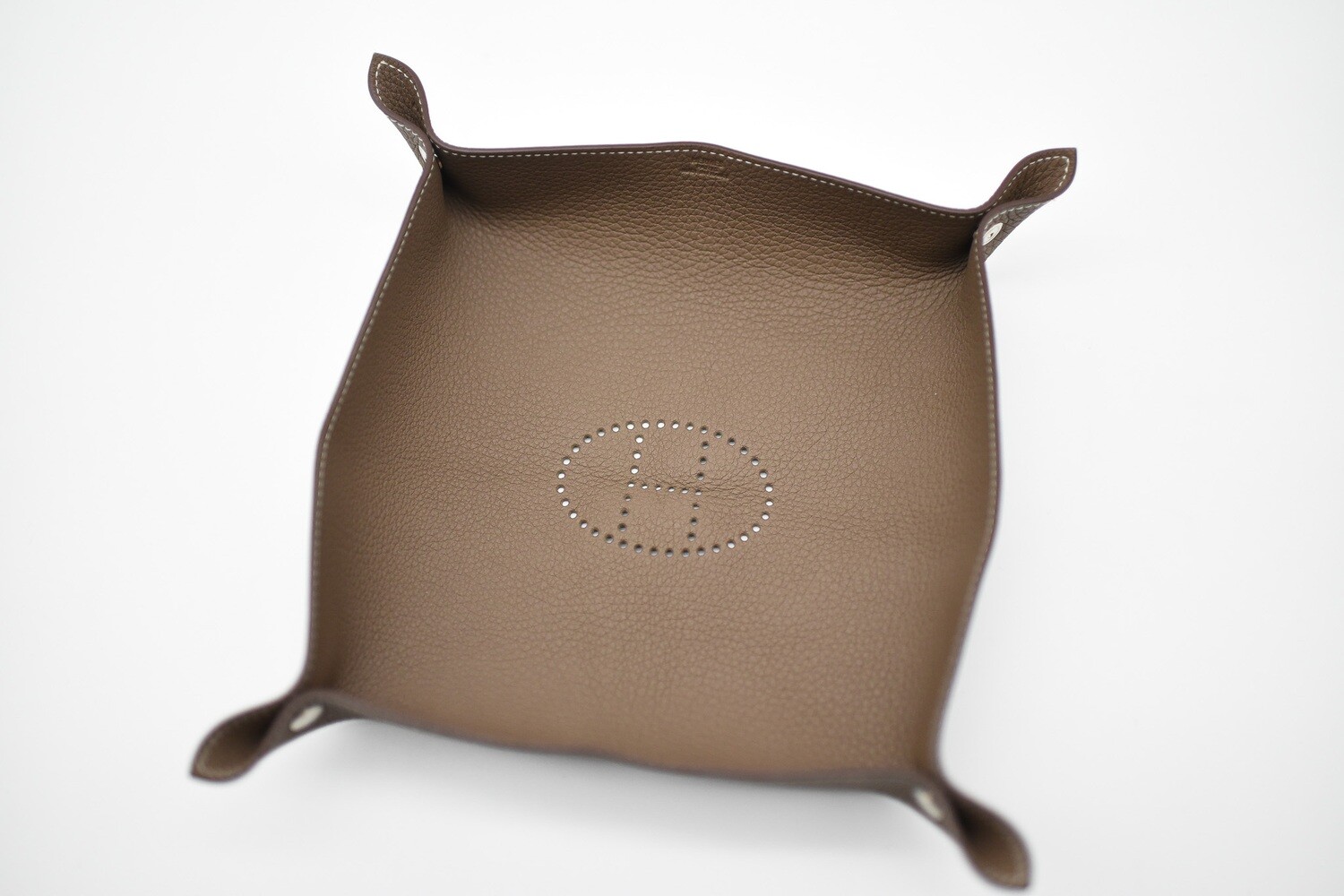 Hermes Hermes Leather Tray, Etoupe with Palladium Hardware, Preowned No Dust MA001