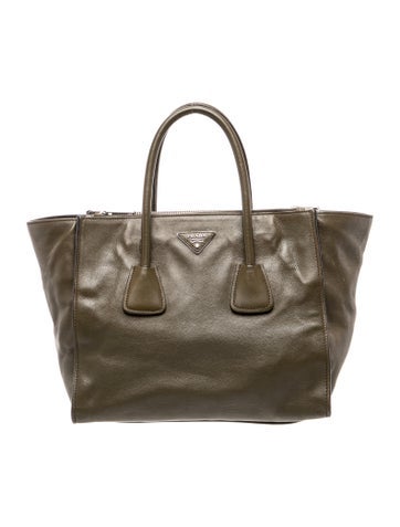 Signature Tote