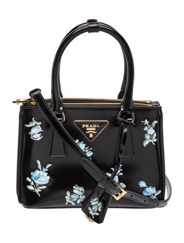 Saffiano Lux Leather Galleria Double Zip Small
