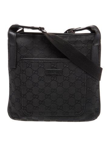 GG Canvas Shoulder Bag