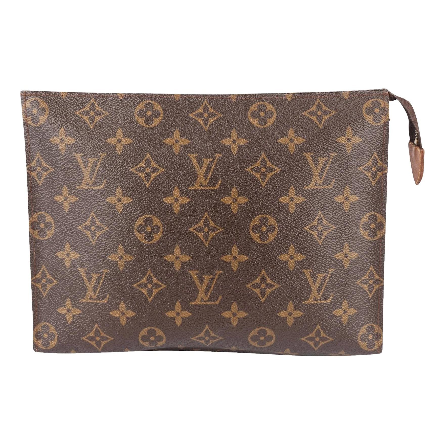 Leather clutch bag