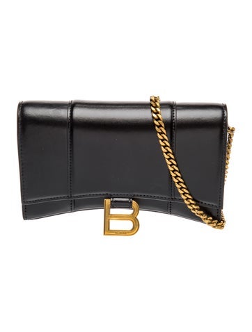 Leather Hourglass Wallet On Chain