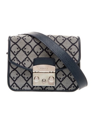 Canvas Messenger Bag