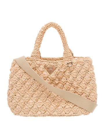 Signature Shoulder Bag