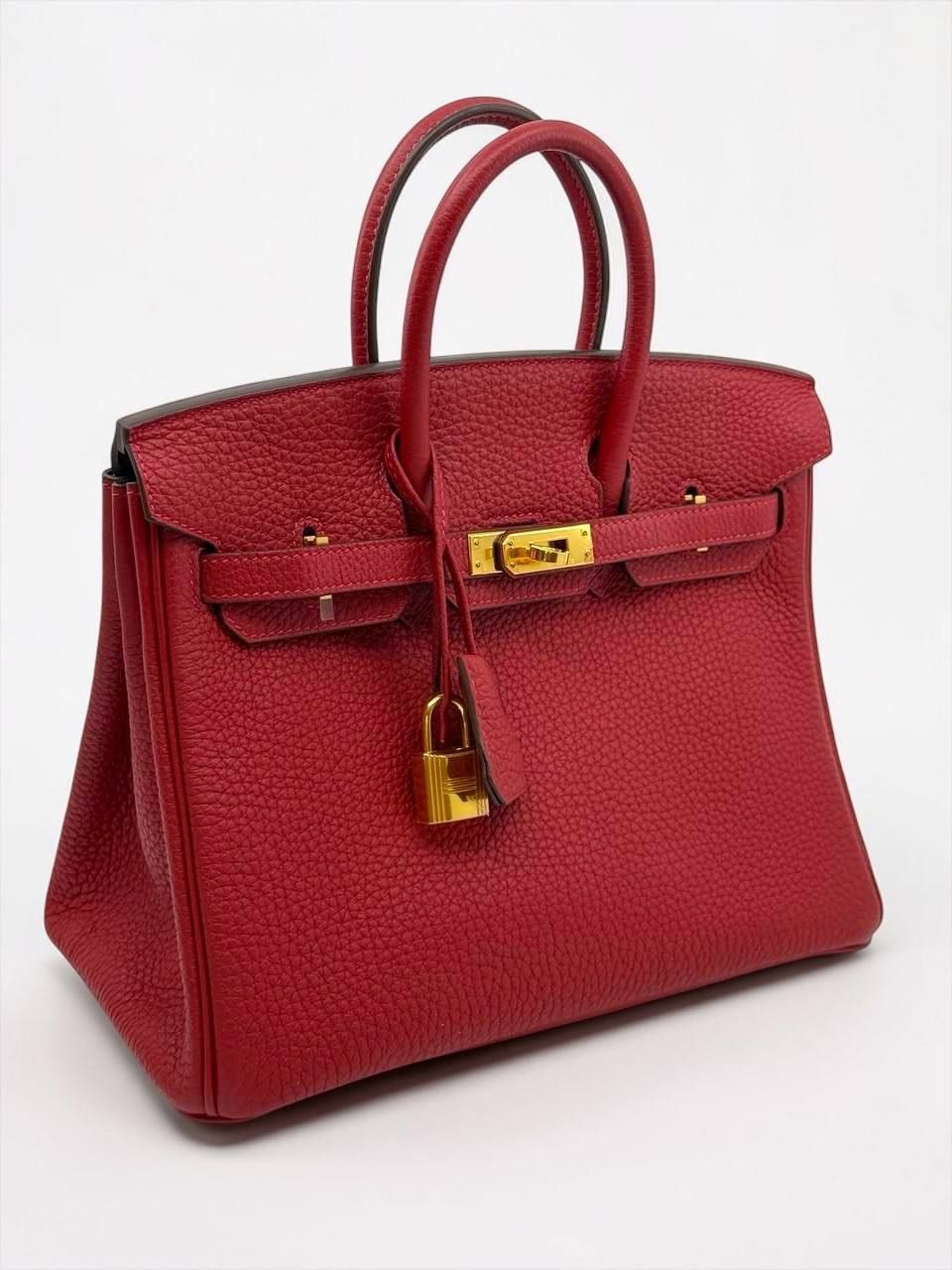Hermes Hermes Birkin 25 Handbag, Rouge VIF Togo Leather and Gold Hardware, A 2017 Stamp, Preowned in Dustbag KJRB008
