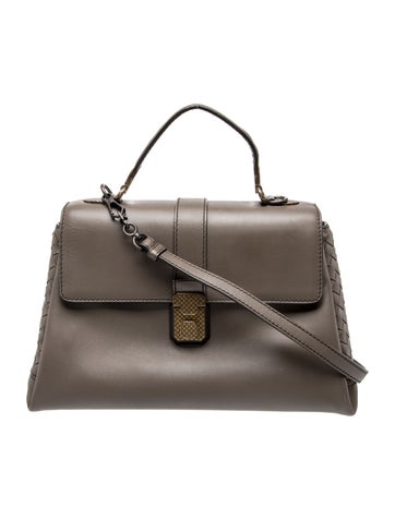 Bottega Veneta Intrecciato Top Handle Bag Medium