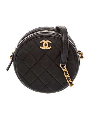 Quilted Round Clutch w/ Chain