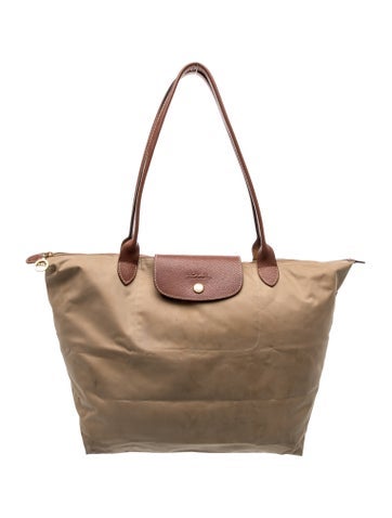 Signature Shoulder Bag