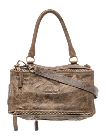 Signature Shoulder Bag