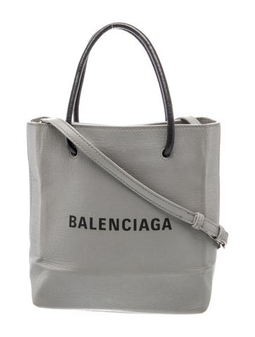 Signature Shopping Tote