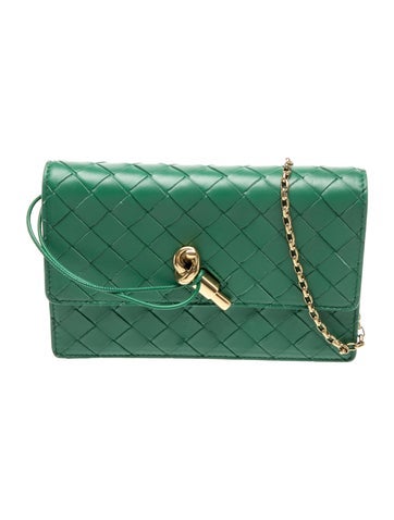 Intrecciato Andiamo pouch on chain