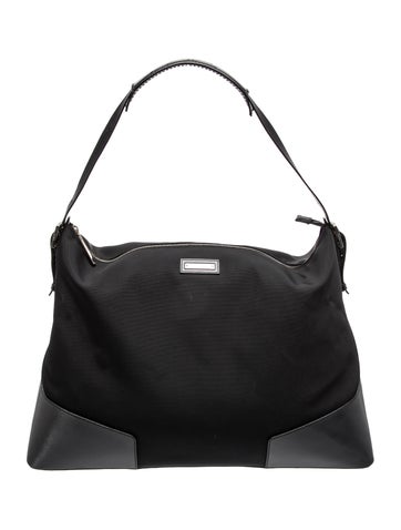 GG Supreme Shoulder Bag