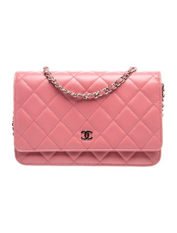 Classic Quilted Wallet On Chain