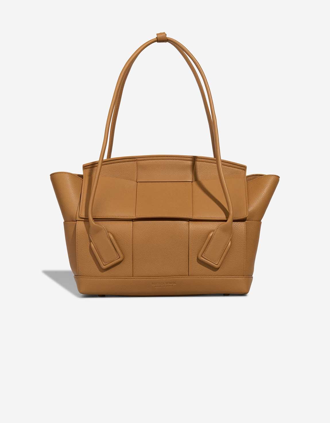 Bottega Veneta 
		Arco Tote Medium Calf Caramel    