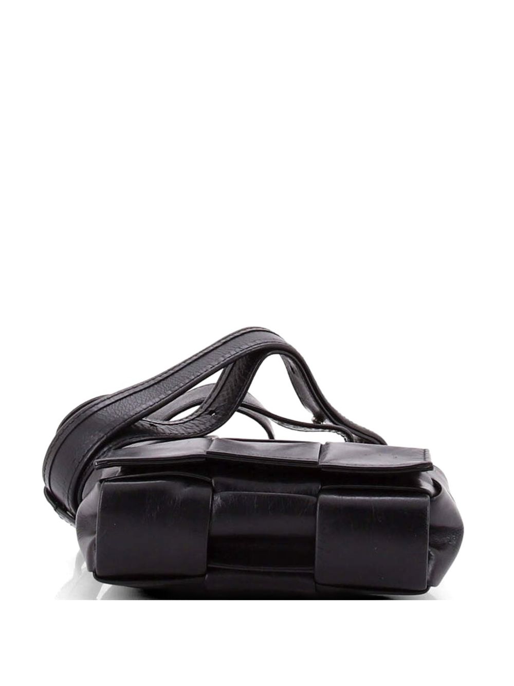 Cassette Maxi Intrecciato Leather Candy crossbody bag