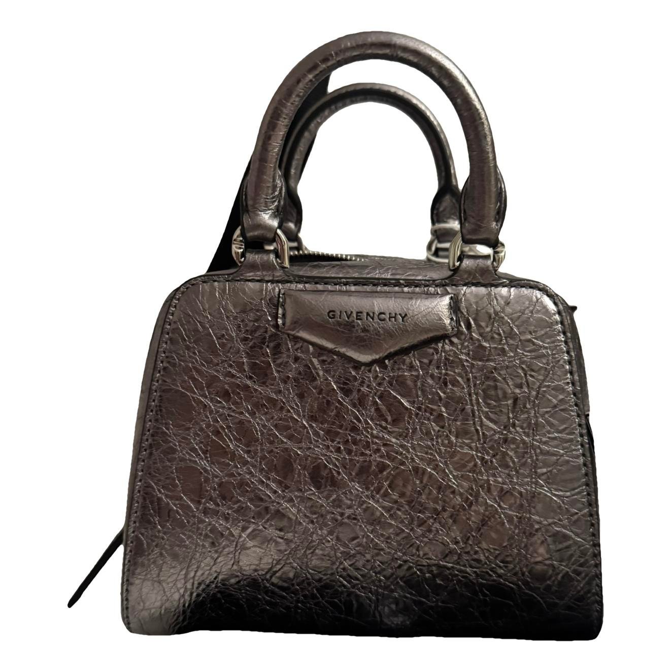 Antigona leather handbag