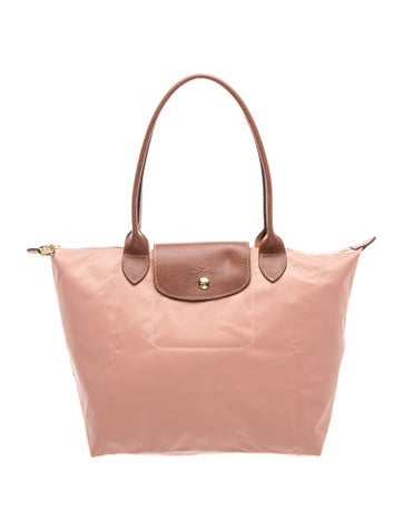 Signature Shoulder Bag