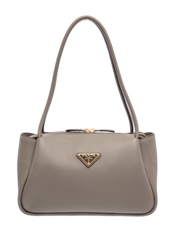 Enameled Metal Triangle Darling Medium