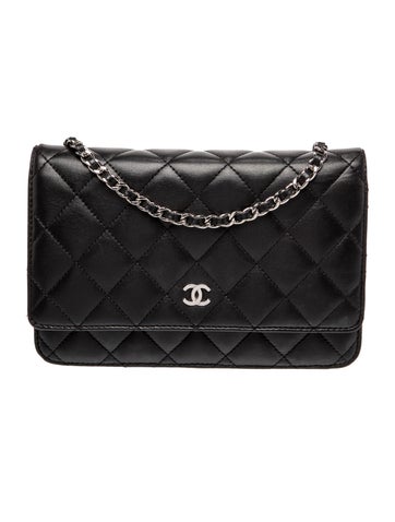 Classic Quilted Wallet On Chain