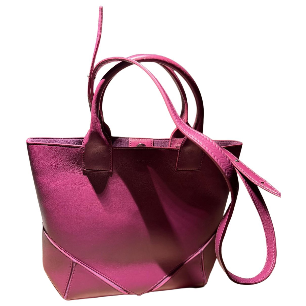 Leather handbag