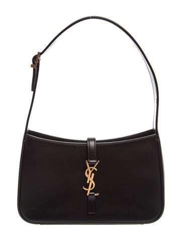 Leather Le 5 à 7 2023