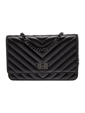 So Black Reissue Chevron Wallet on Chain