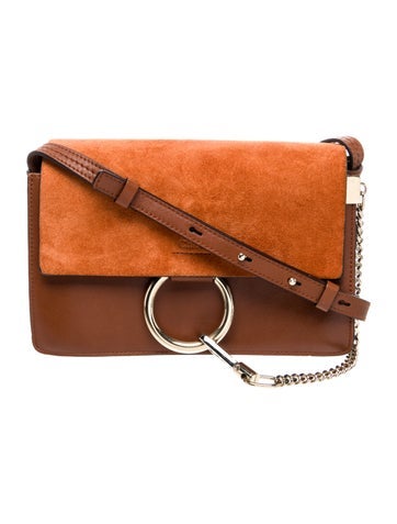 Signature Shoulder Bag Small