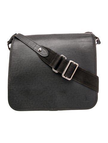 Taiga Leather Messenger Bag