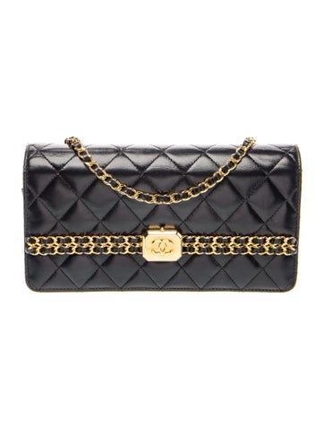 Quilted Chain-Link Wallet On Chain