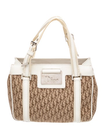 Diorissimo Street Chic